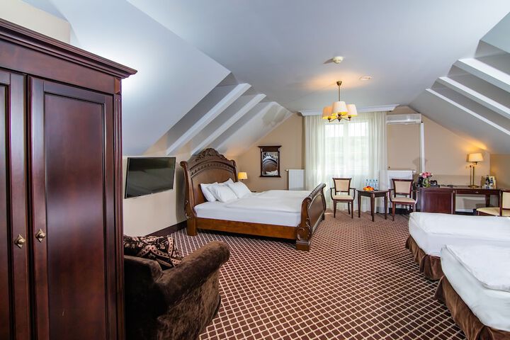 Room 17 of 58
