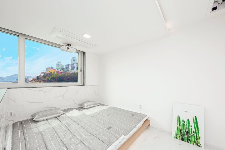 Room 11 of 54