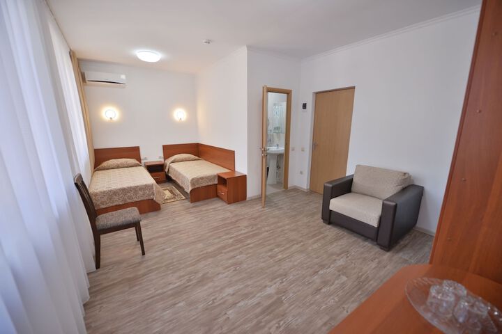 Room 18 of 65