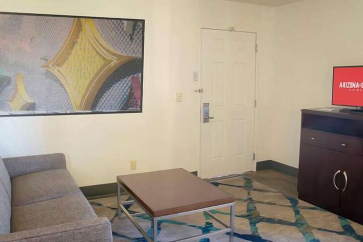 Standard Room, King or Two Doubles (1 of 8)