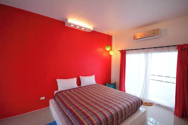 Room 8 of 76