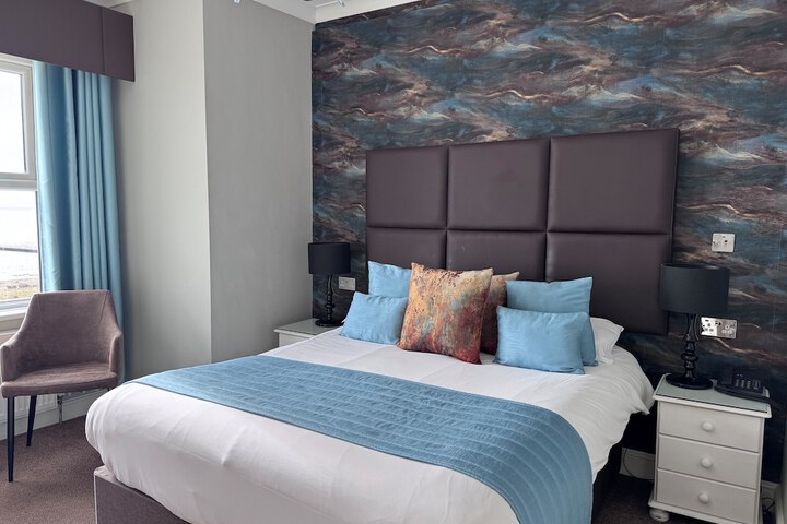 Hero Image 1 of 61