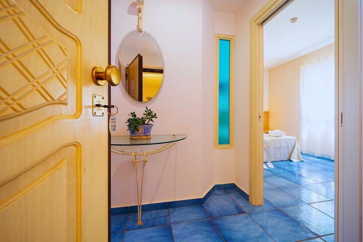 Room 10 of 54