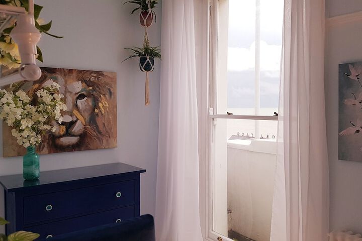 Room 28 of 46