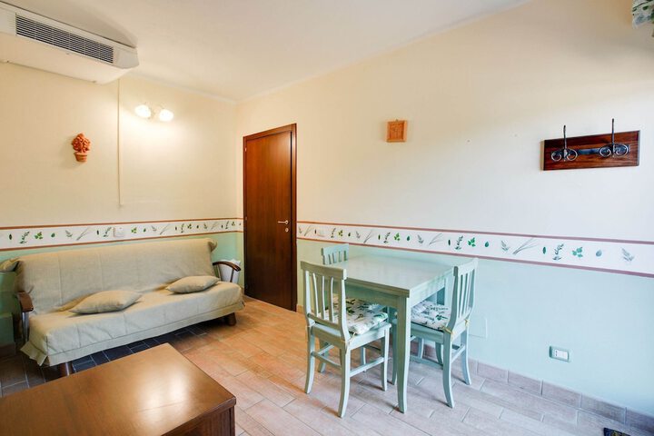 Room 43 of 181