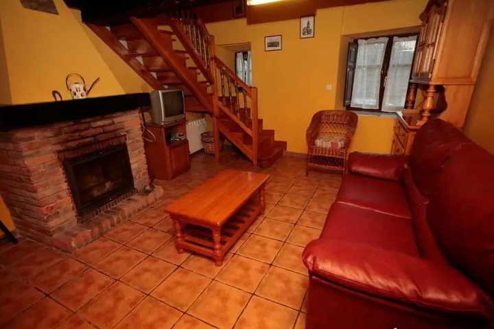 Room 3 of 6