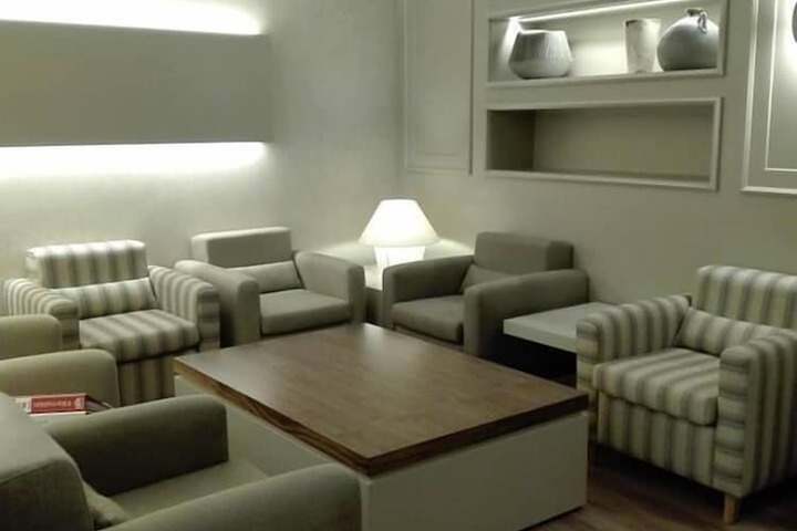 Entrance & Lobby