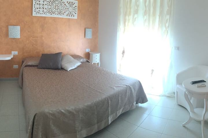 Room 5 of 31