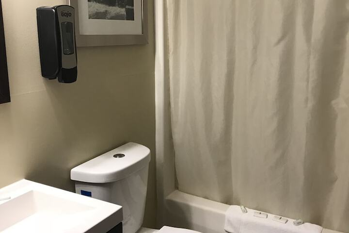 Room 68 of 104