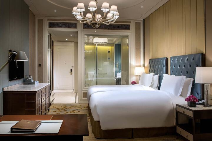 Room 46 of 152