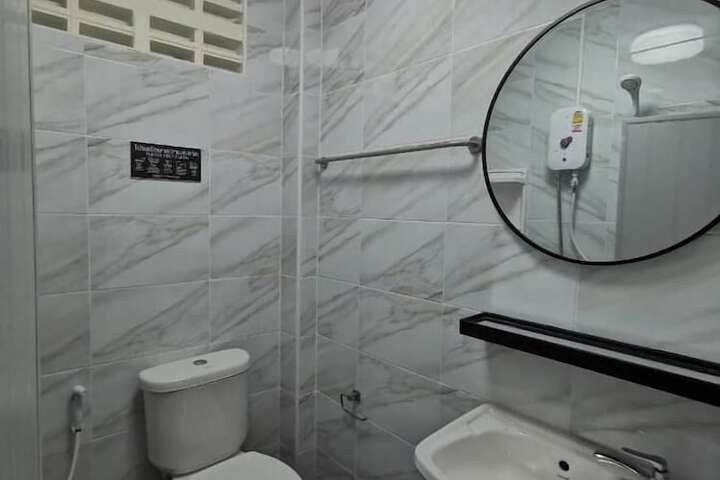 Room 12 of 22
