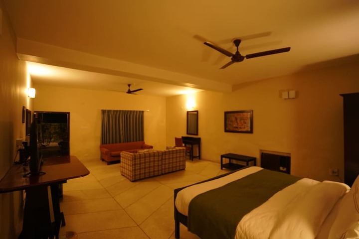Room 93 of 256