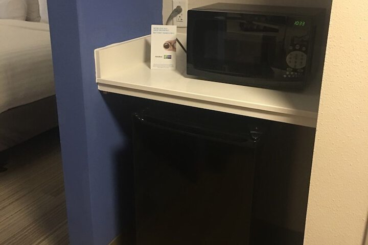 Mini-refrigerator