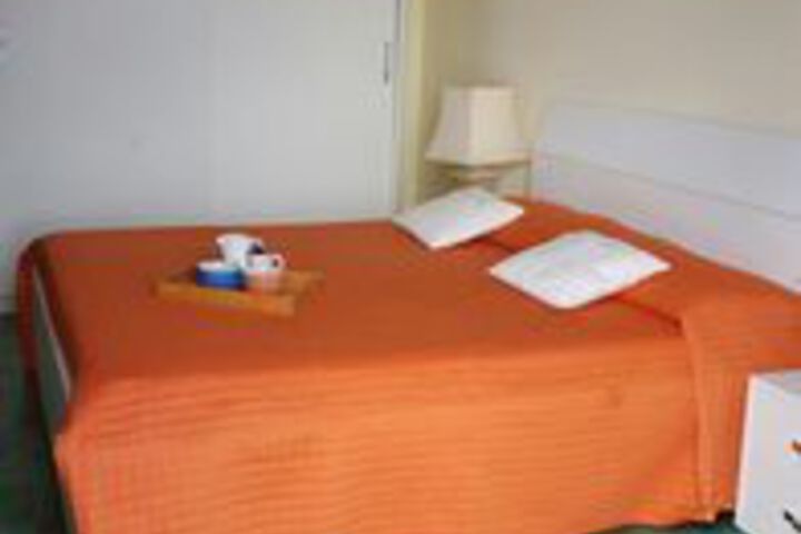 Room 4 of 20