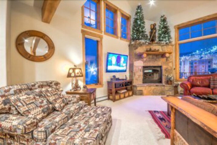 Hotel Interior 6 of 43