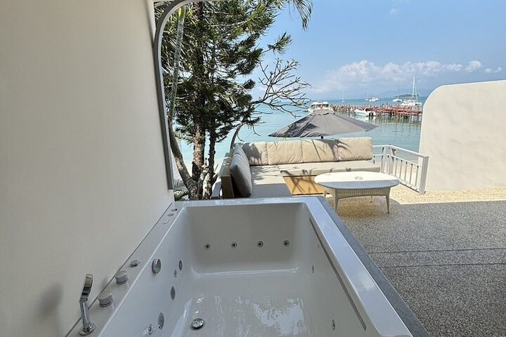 Hot Tub 102 of 214
