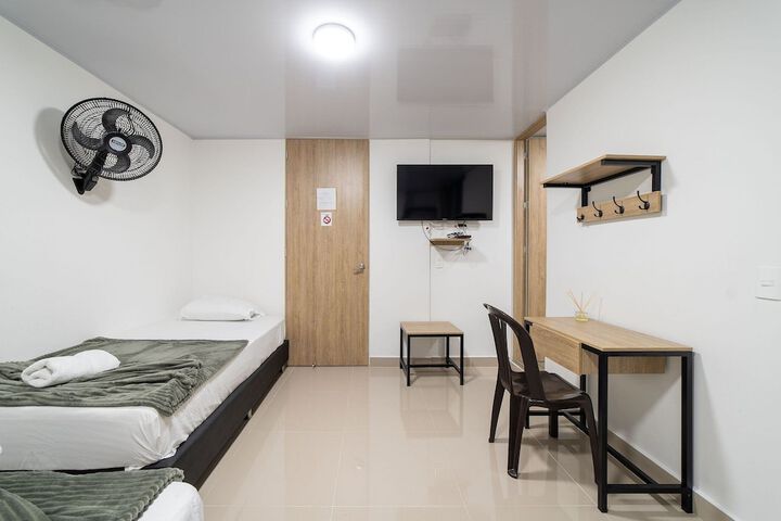 Room 34 of 122