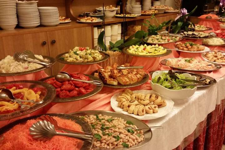 Dining 48 of 62