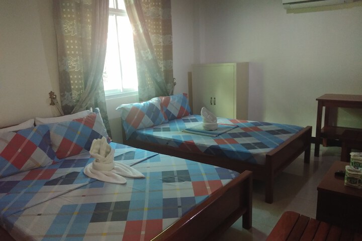 Room 8 of 36