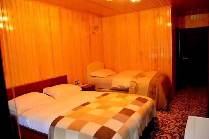 Room 4 of 14