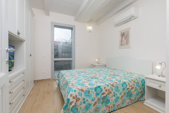 Room 3 of 11