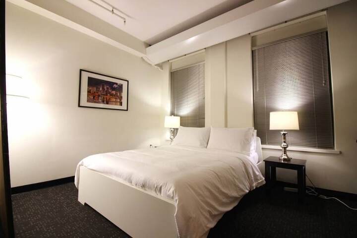 Room 25 of 46