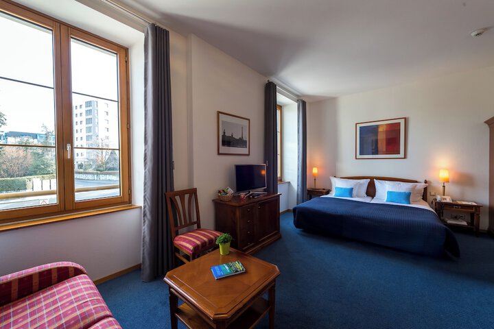 Room 32 of 124