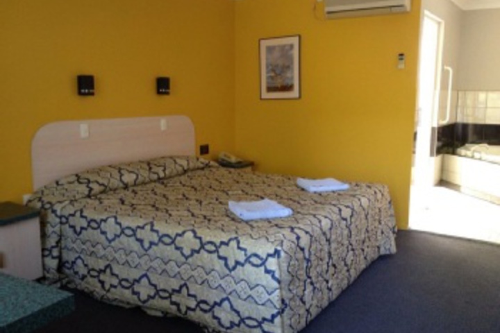 Room 46 of 144