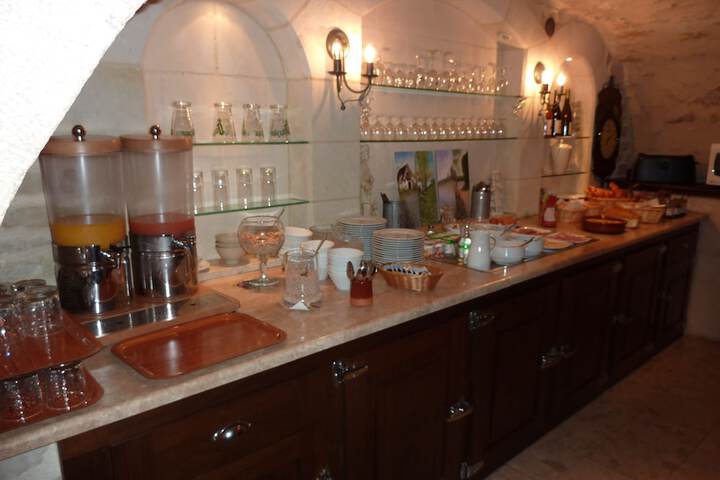 Breakfast area