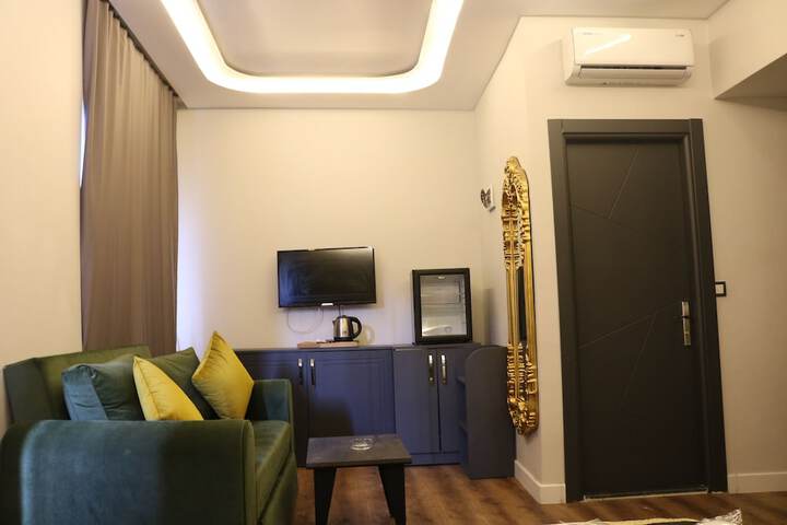 Room 3 of 13