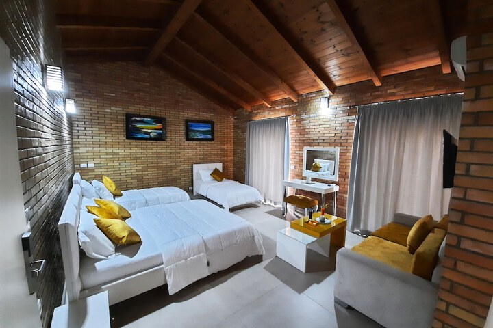 Room 22 of 123