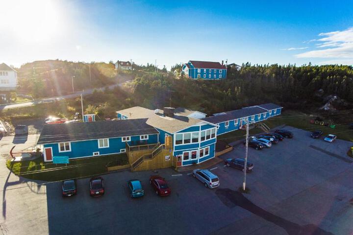 Anchor Inn Hotel and Suites