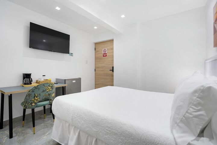 Room 15 of 62