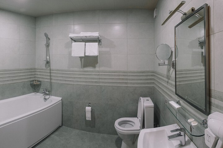 Room 49 of 86