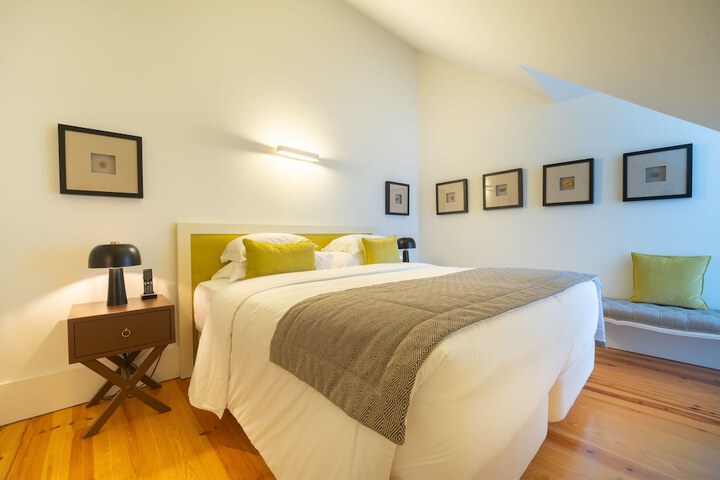 Room 8 of 42