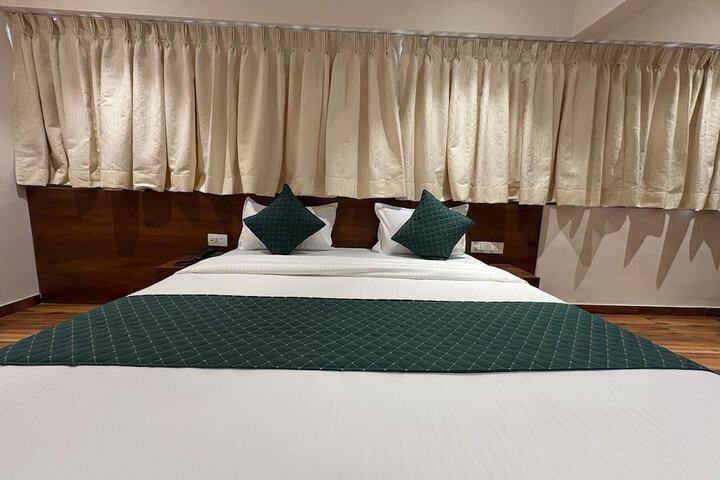 Room 14 of 42