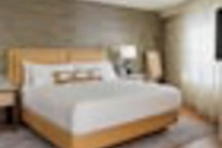 Room 38 of 285