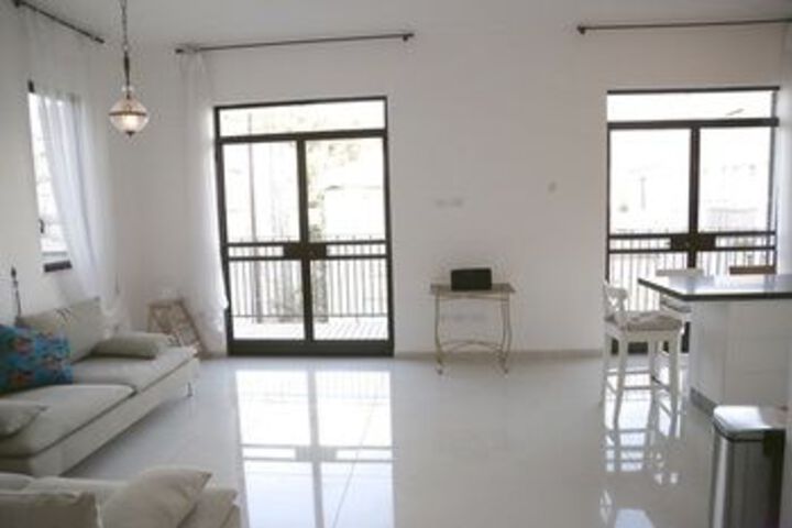 Room 12 of 13