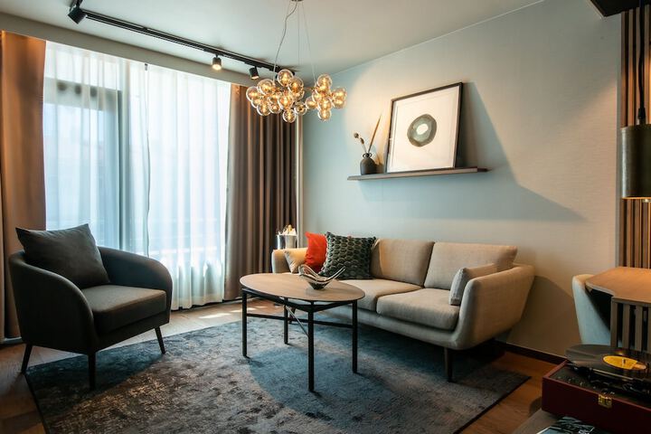 Room 6 of 47