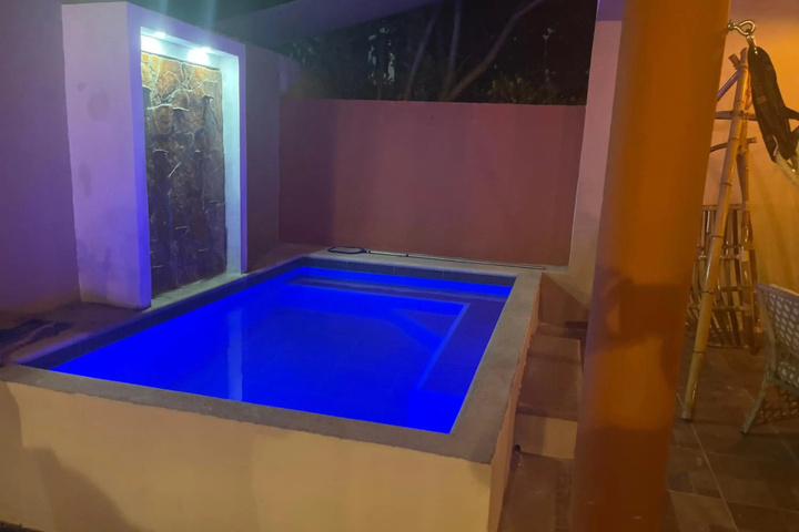Pool 14 of 21