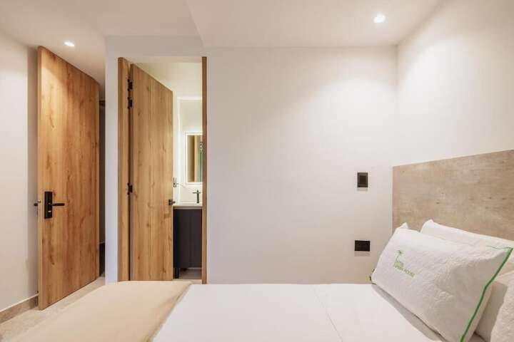 Room 15 of 91