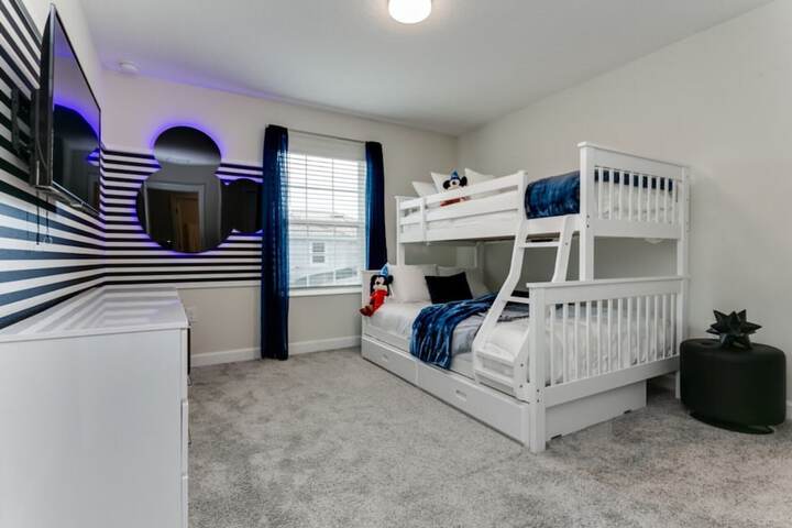 Room 14 of 64