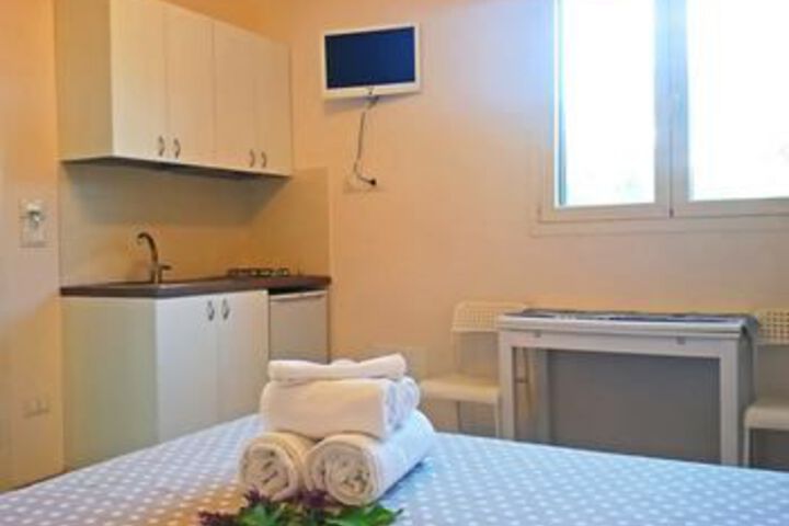 Room 14 of 16