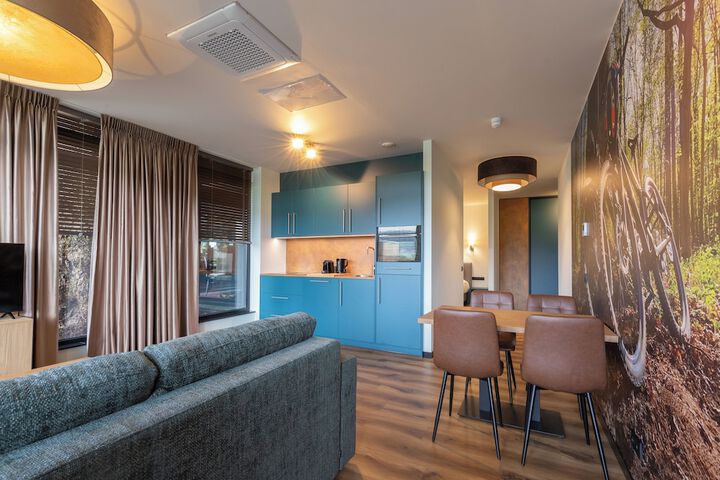 Room 12 of 27