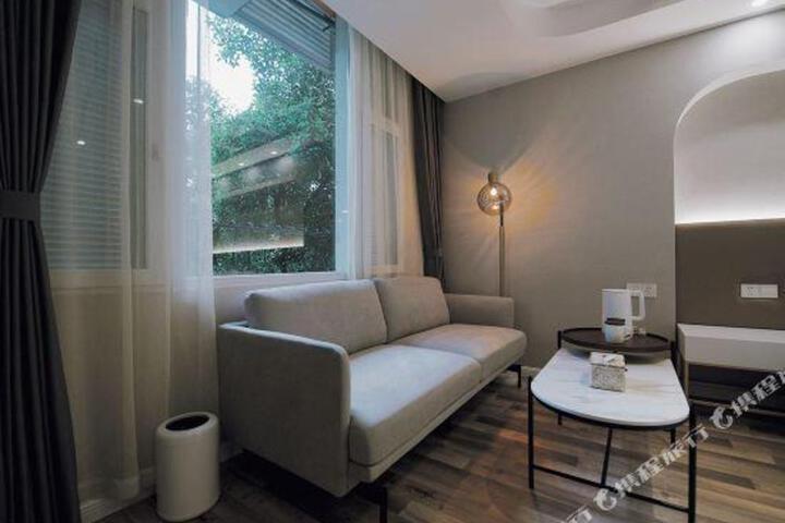 Leoko Hotel
