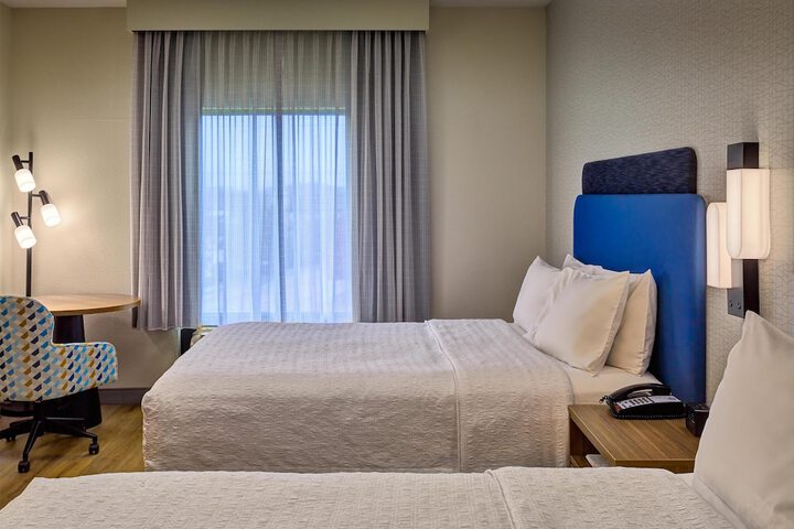 Room 8 of 20