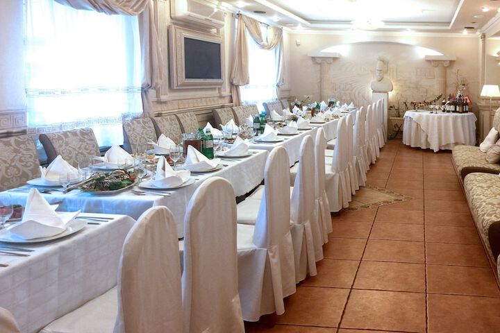 Dining 74 of 110