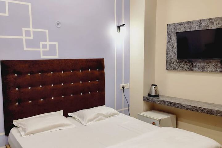 Room 3 of 22