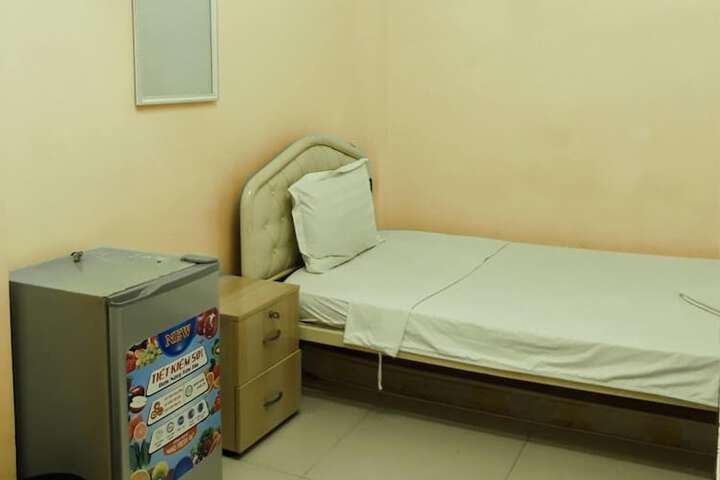 Room 10 of 34