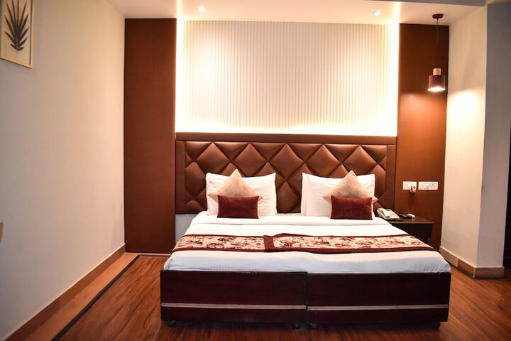 Room 26 of 62